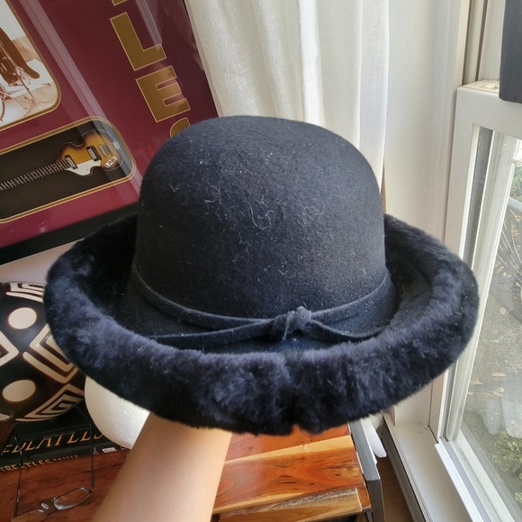 Elegant Vintage Betmar Wool Felt Black Hat 100% Wool Hat Fair Fur Made In USA - Picture 6 of 10